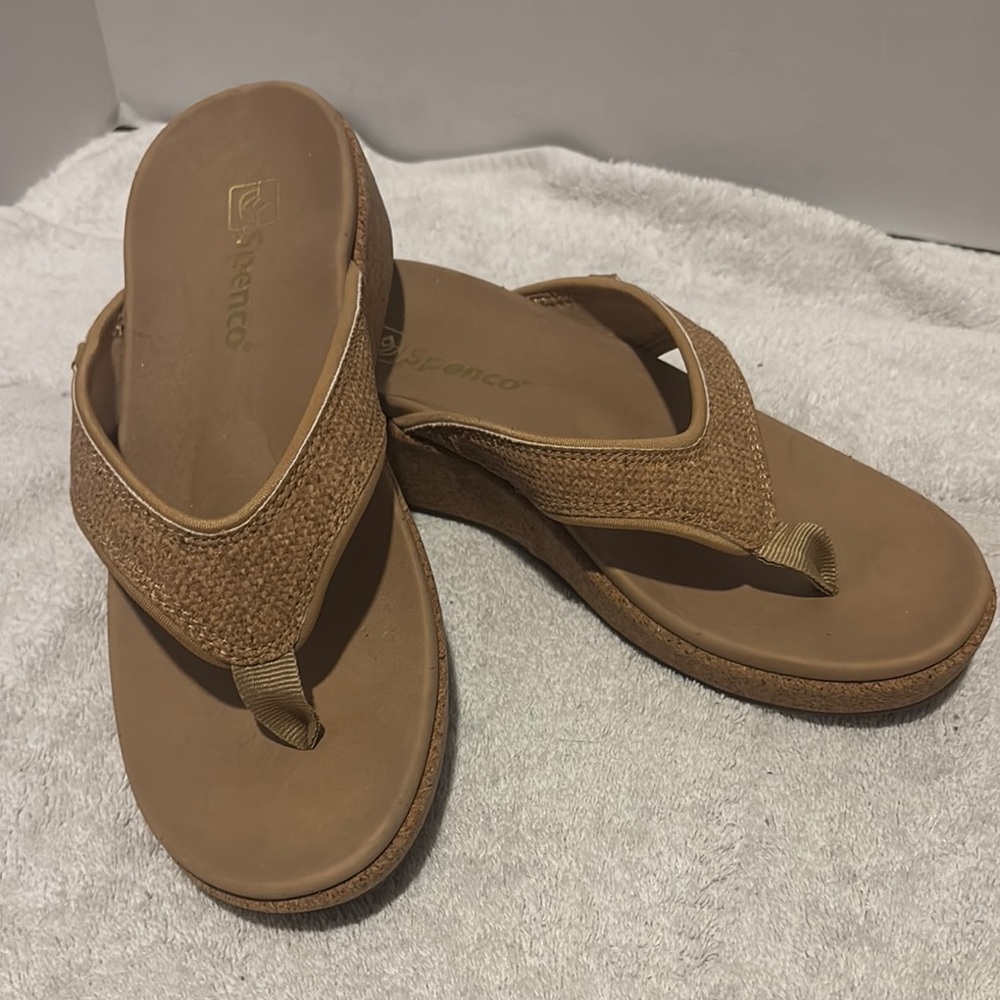Spenco Women's Casual Wedge Thong Sandals in Tan New